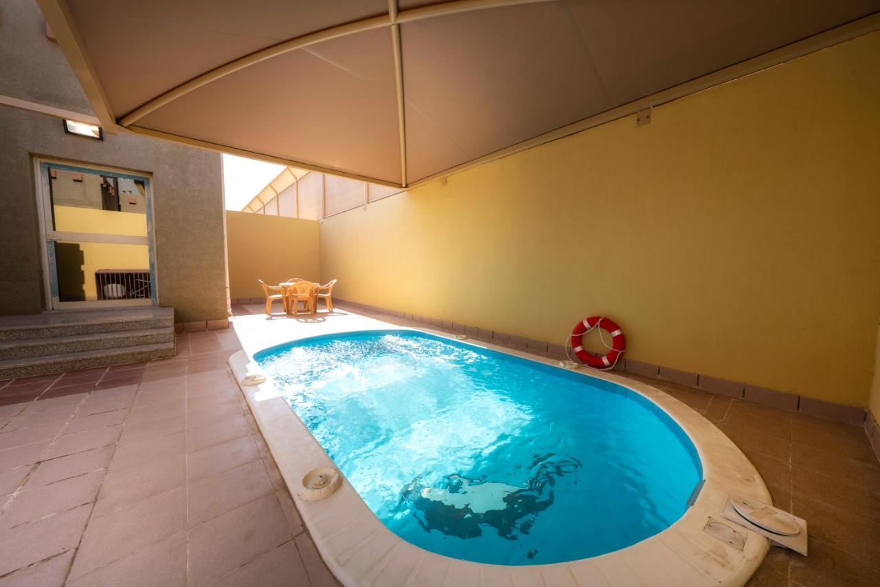 Mirada Gold Jizan - Resort & Private Pools Luaran gambar Swimming pool at the hotel