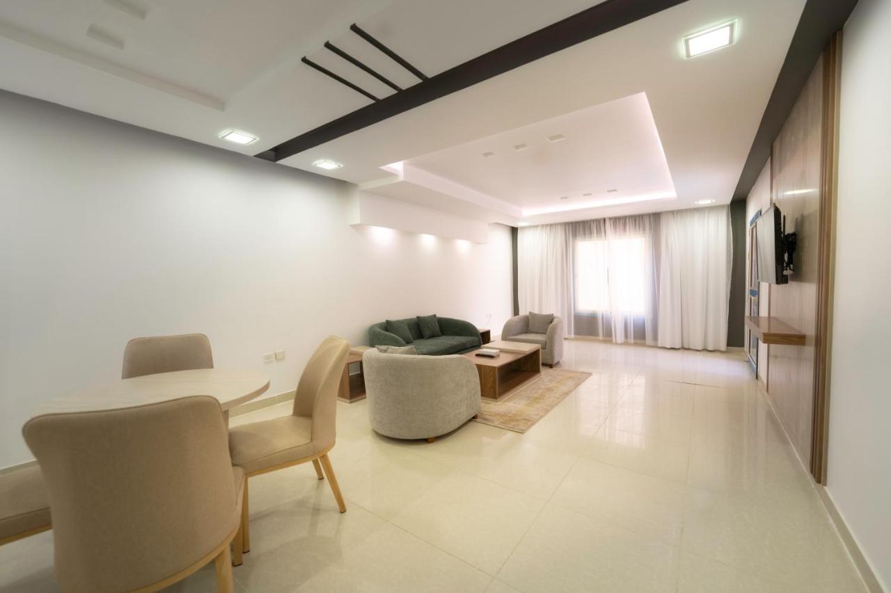 Mirada Gold Jizan - Resort & Private Pools Luaran gambar A living room in a condominium